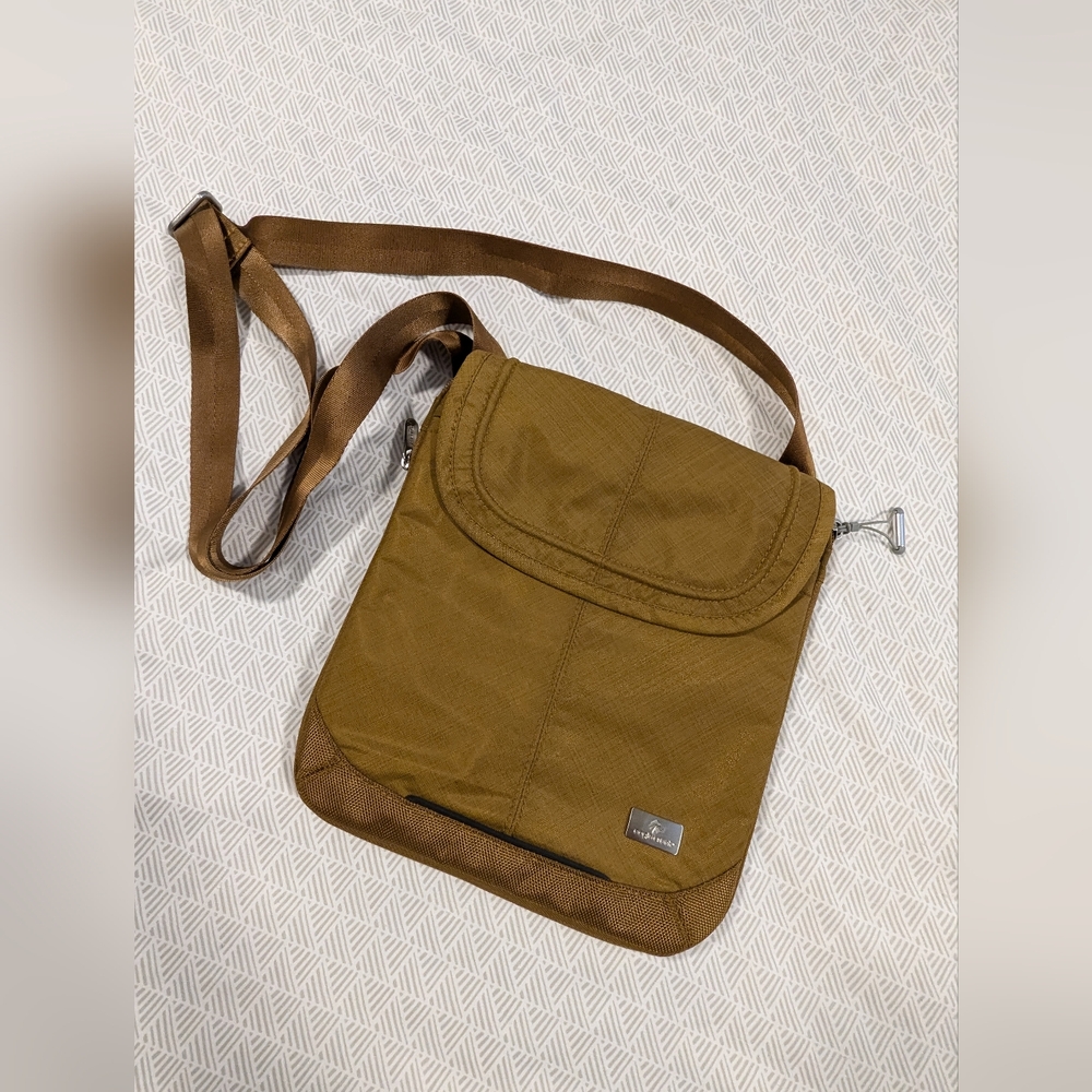 Eagle Creek Crossbody bag